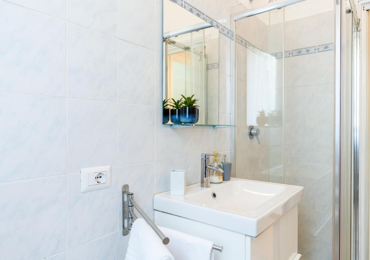Milanese Elegance - 15 Minutes Duomo Apartment Екстериор снимка